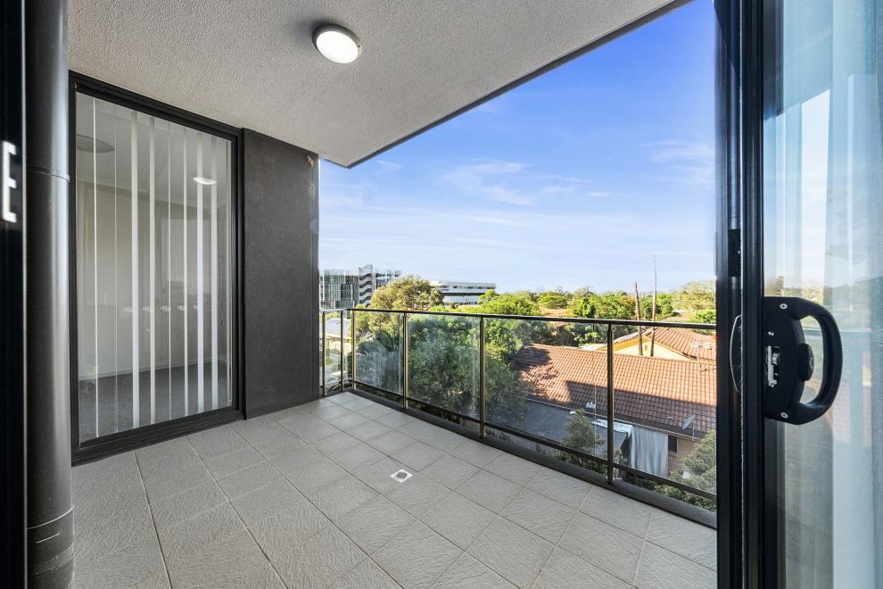 Perfectly Located Apartment with Rooftop Access